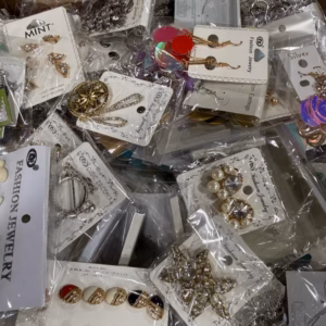 Wholesale Lot Of 18,000 Pieces Of Boutique Style Fashion Jewelry – Only $0.20 Each