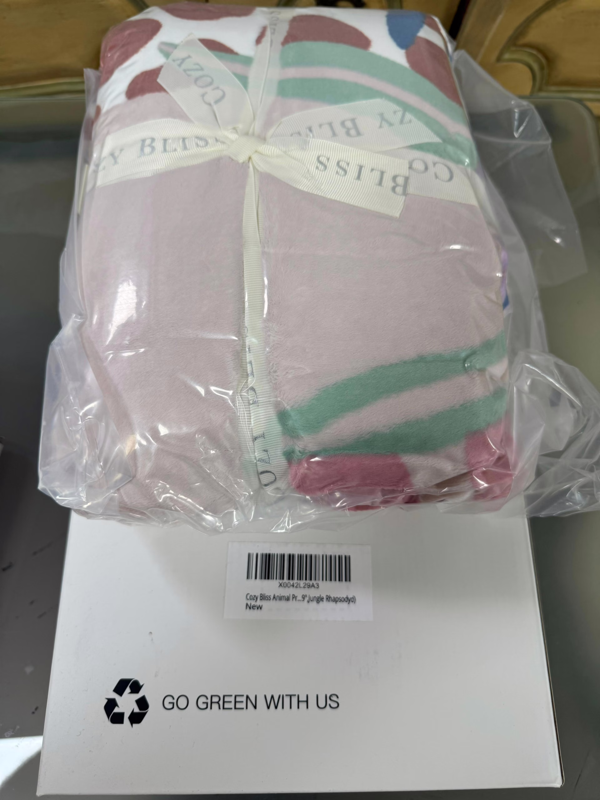 Wholesale Lot Of 35,000 Cozy Bliss Premium Kids Blankets - MSRP $36.00 Each - Your Price Is Only $2.50 Each - Image 12