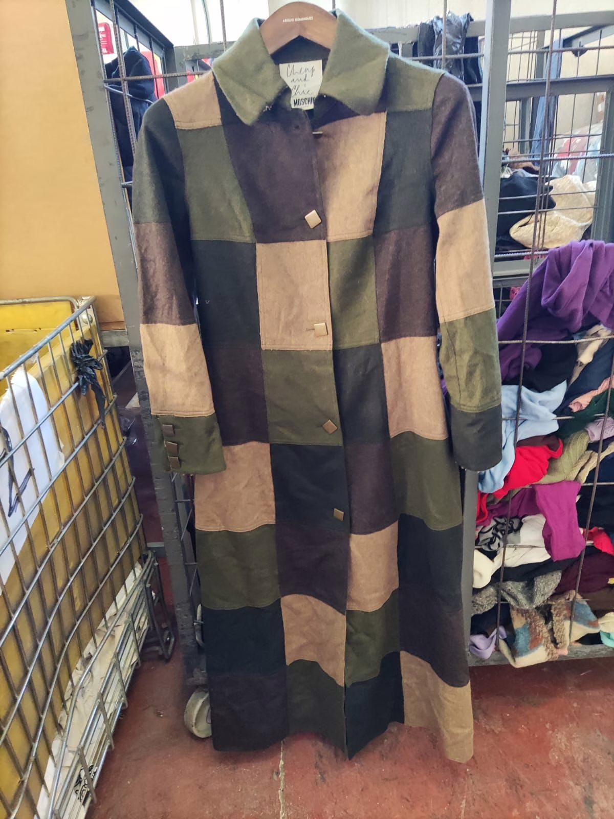 Wholesale Lot Of 6,500 Pieces Of Premium Vintage Women’s Clothing - Many Great Labels - Your Price Is Only $3.00 Each - Image 24