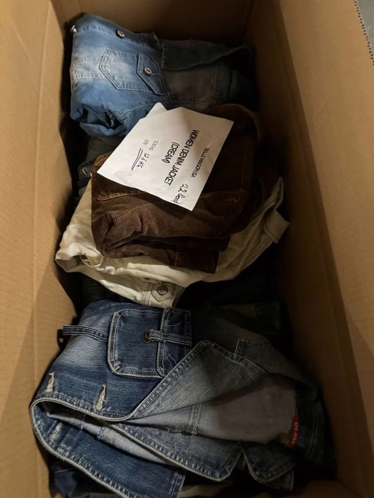 Wholesale Lot Of 6,500 Pieces Of Premium Vintage Women’s Clothing - Many Great Labels - Your Price Is Only $3.00 Each - Image 22