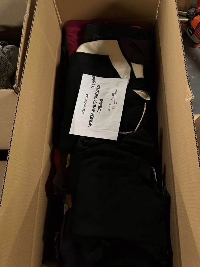 Wholesale Lot Of 6,500 Pieces Of Premium Vintage Women’s Clothing - Many Great Labels - Your Price Is Only $3.00 Each - Image 12