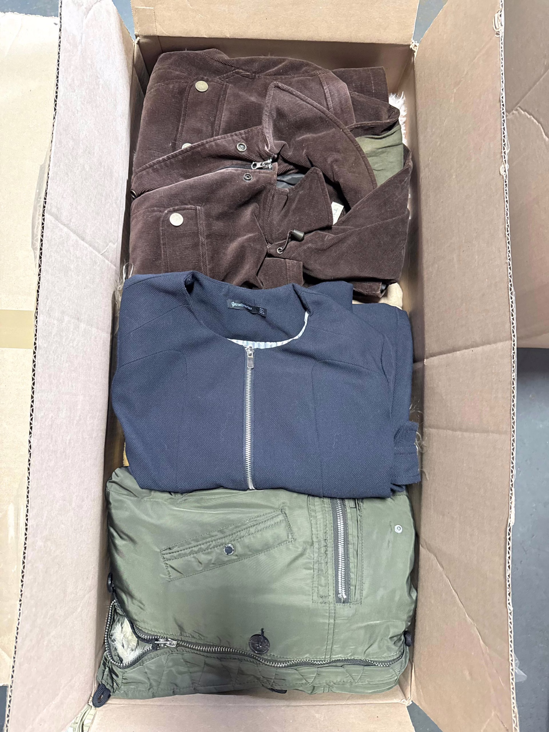 Wholesale Lot Of 6,500 Pieces Of Premium Vintage Women’s Clothing - Many Great Labels - Your Price Is Only $3.00 Each - Image 5