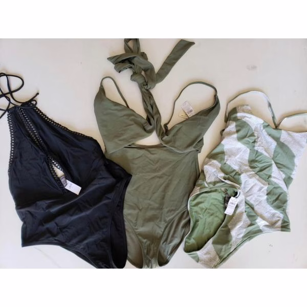 Wholesale Lot Of 100 Pieces Of American Eagle Clothing For Men And Women - Your Price Is Only $8.99 Each - Image 4