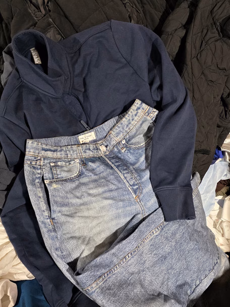 Wholesale Lot Of 876 Pieces Of Overstock And Store Returns From Nordstrom - Brands Such As Vince, Kay Unger, Rag & Bone, The Recycled Planet, SKIMS, Spiritual Gangster, And More - Your Price Is Only $7.30 Each - Image 8
