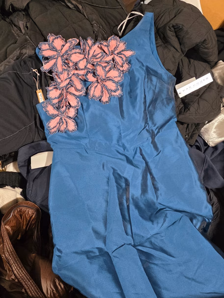 Wholesale Lot Of 876 Pieces Of Overstock And Store Returns From Nordstrom - Brands Such As Vince, Kay Unger, Rag & Bone, The Recycled Planet, SKIMS, Spiritual Gangster, And More - Your Price Is Only $7.30 Each - Image 9