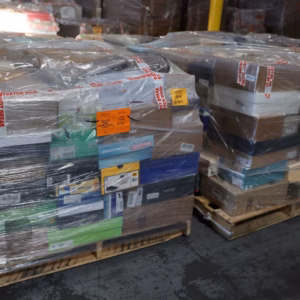 Wholesale Lot Of 100 Pairs Of Brand Name Shoes From Zappos - Shelf Pulls In Original Boxes - You Will Receive A Variety Of Different Brands, Styles, Colors, And Sizes - Your Price Is Only $19.99 Per Pair