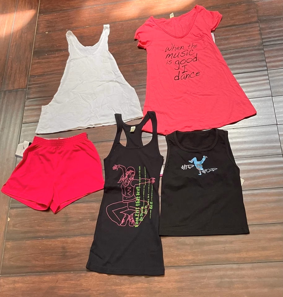 Wholesale Lot Of 700 Pieces Of Brand New Dancewear Clothing And Tights - Capezio, Motionwear, Baltog, and More - MSRPs To $58 Each - Your Price Is Only $1.50 Each - Image 3