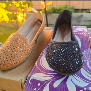 Wholesale Lot Of 450 Pairs Of Women’s And Girls Fashion Boots And Shoes - Assorted Brands, Styles, Colors, And Sizes - Your Price Is Only $5.00 Each Pair