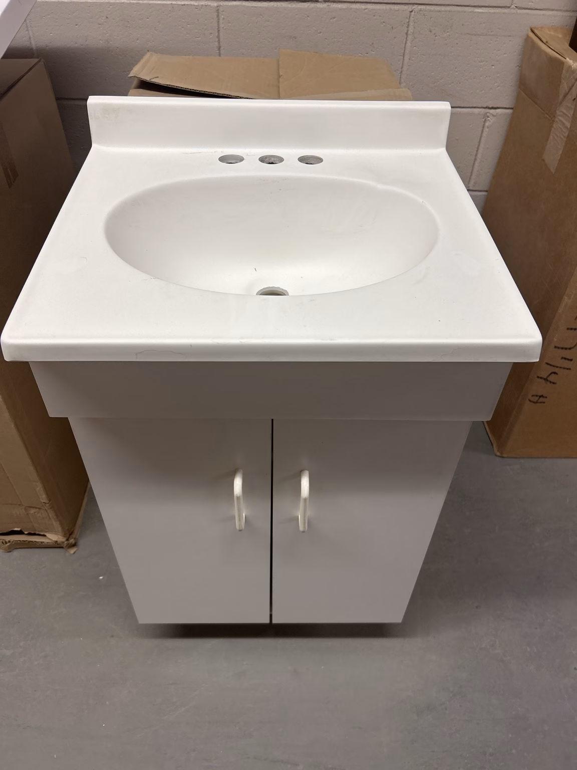 Wholesale Lot Of 32 Brand New Kitchen Cabinets And Vanities - Original Wholesale Cost $3,200 - Asking $1,600 - Image 4