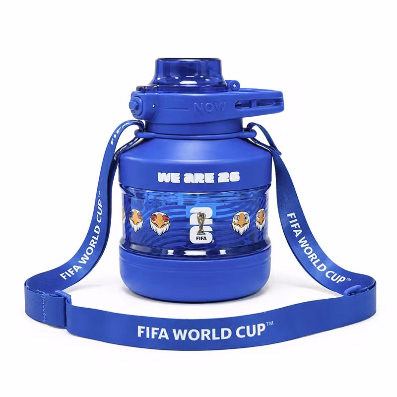 Wholesale Lot Of 107,240 Licensed FIFA Products - Total Original Retail Value Over $1,000,000 - Asking $280,000 Or Your Best Offer - Image 7
